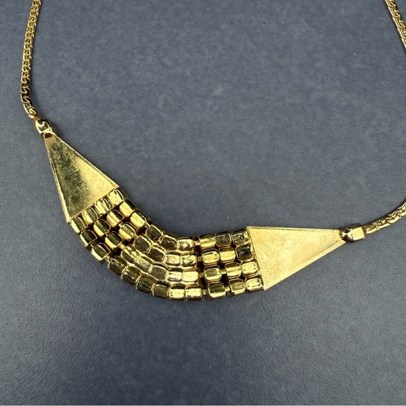 Luxurious Sparkly Gold Plated Collar Necklace with Crystal Accent Pendant - Picture 10 of 15